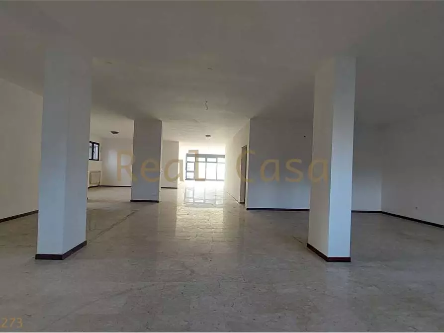 Immagine 33 di Negozio in vendita  in Via Giardini  322 a Modena