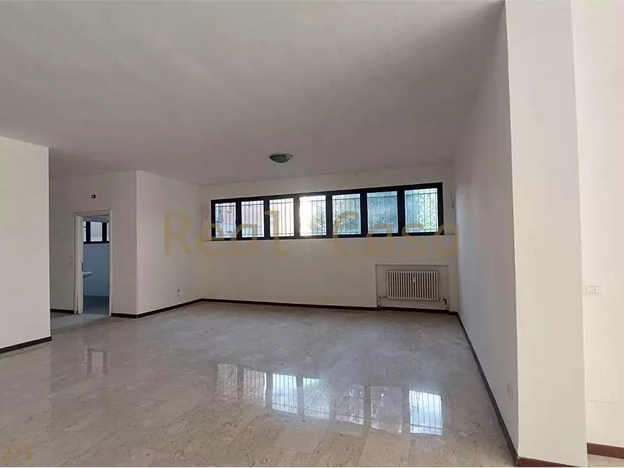 Immagine 34 di Ufficio in vendita  in Via Giardini  322 a Modena