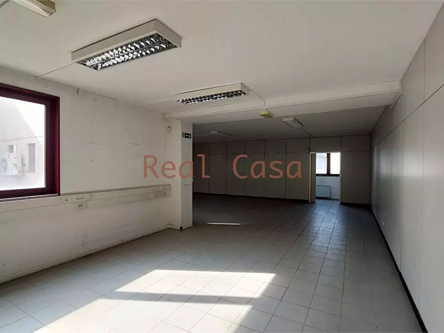 Immagine 4 di Ufficio in affitto  in Via Emilia Est a Modena