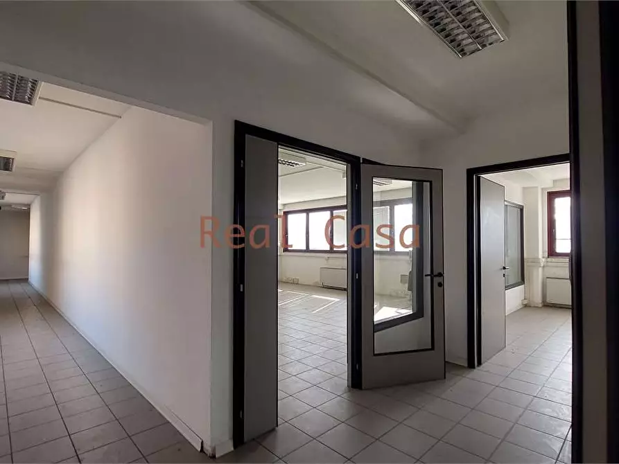 Immagine 18 di Ufficio in affitto  in Via Emilia Est a Modena