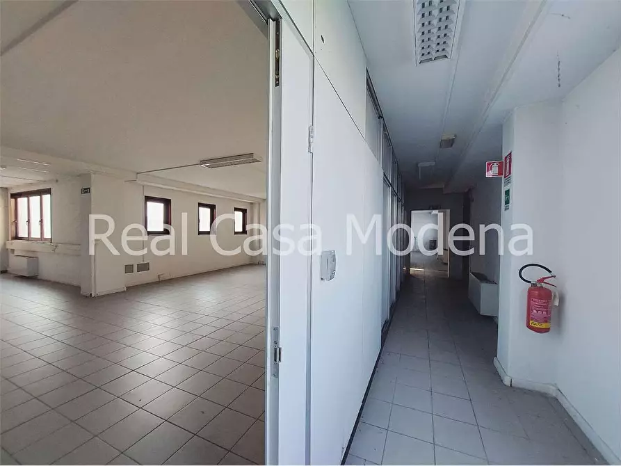 Immagine 13 di Ufficio in affitto  in Via Emilia Est a Modena