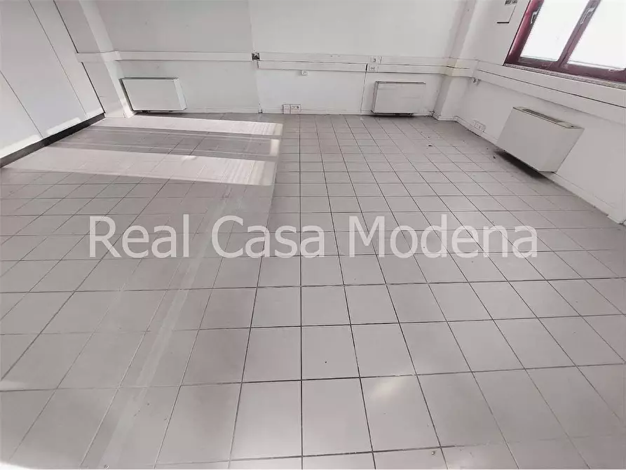 Immagine 20 di Ufficio in affitto  in Via Emilia Est a Modena