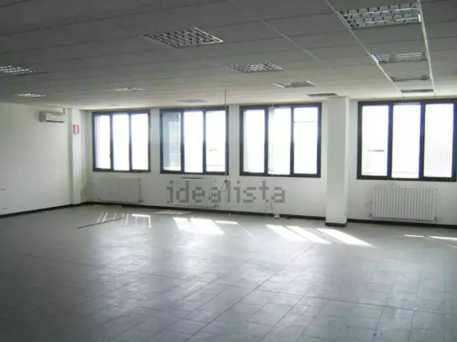 Immagine 2 di Ufficio in affitto  in Via Emilia Est a Modena