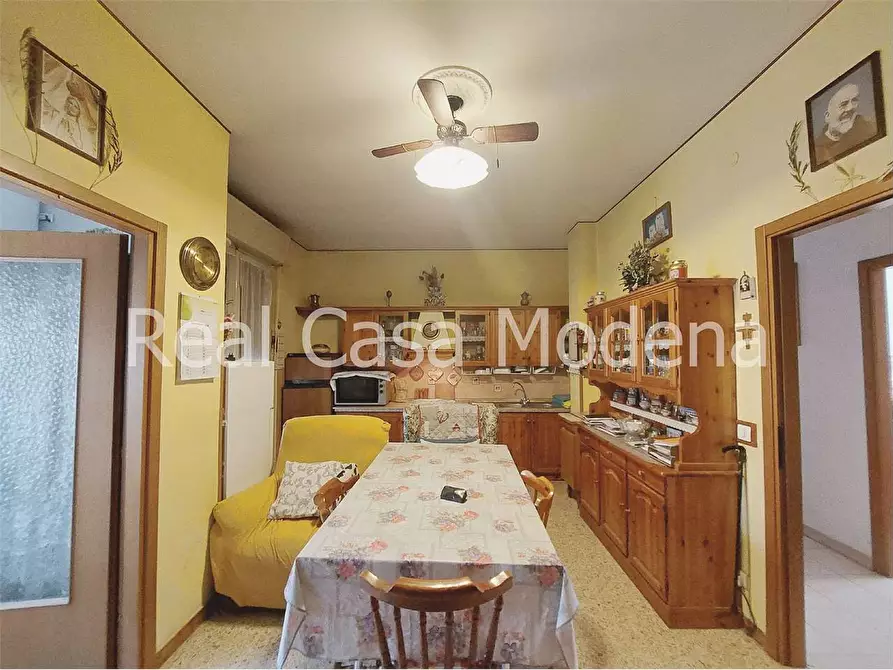 Immagine 10 di Appartamento in vendita  in Via Nobili 11 a Modena