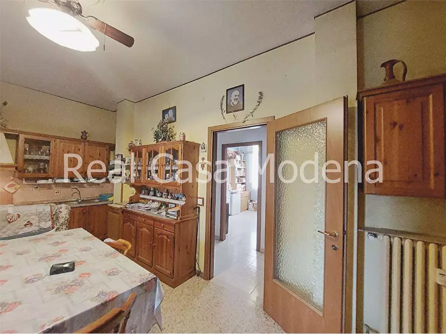 Immagine 12 di Appartamento in vendita  in Via Nobili 11 a Modena