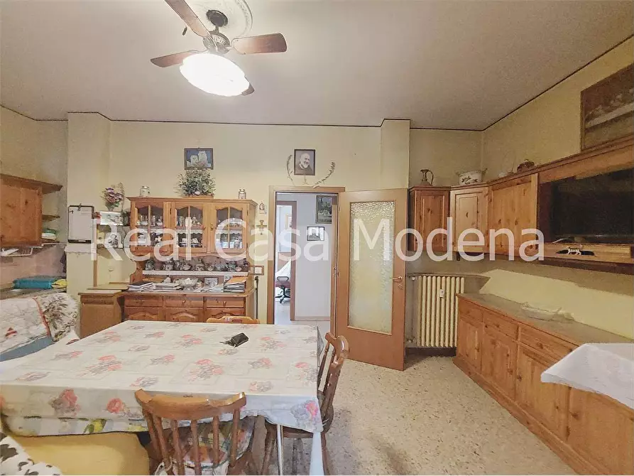 Immagine 13 di Appartamento in vendita  in Via Nobili 11 a Modena