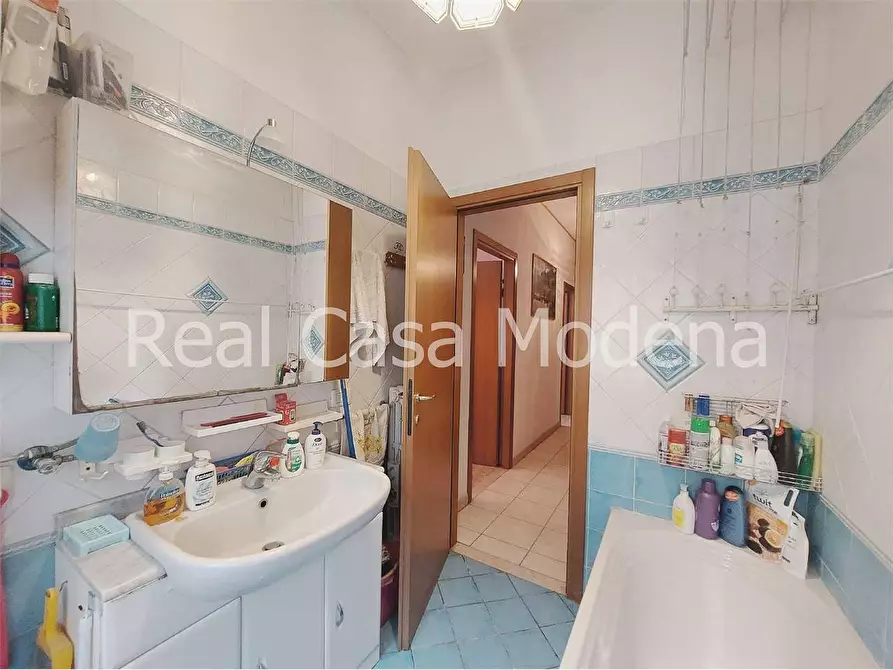 Immagine 31 di Appartamento in vendita  in Via Nobili 11 a Modena