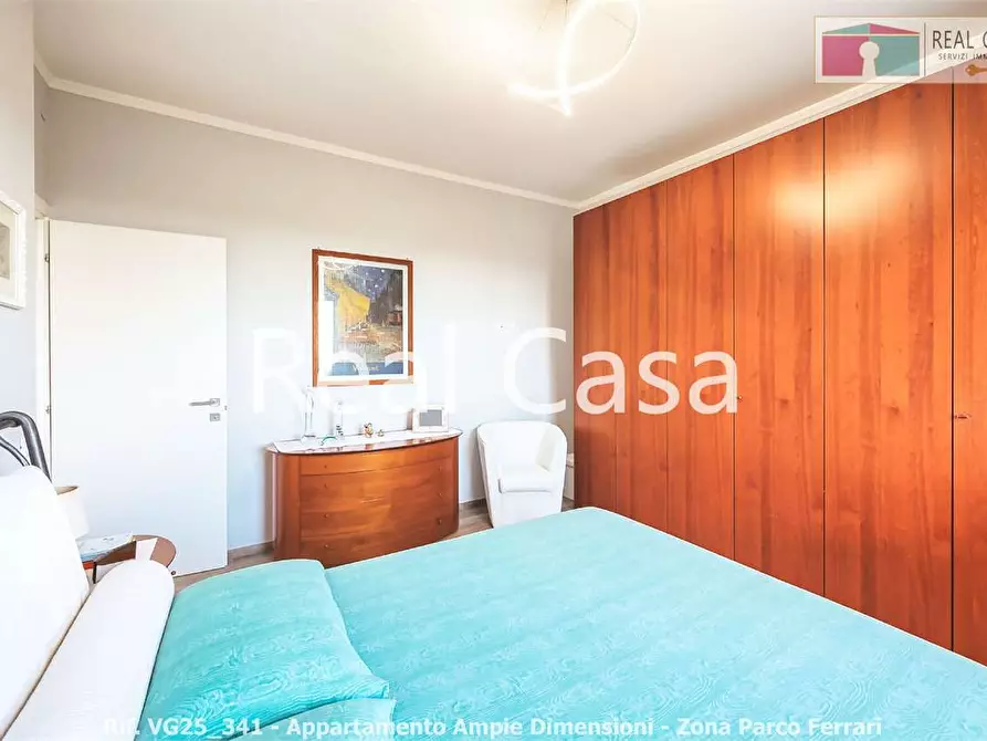 Immagine 17 di Quadrilocale in vendita  in Viale Corassori a Modena