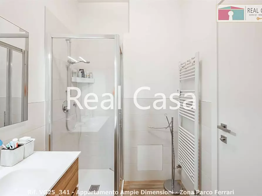 Immagine 27 di Quadrilocale in vendita  in Viale Corassori a Modena