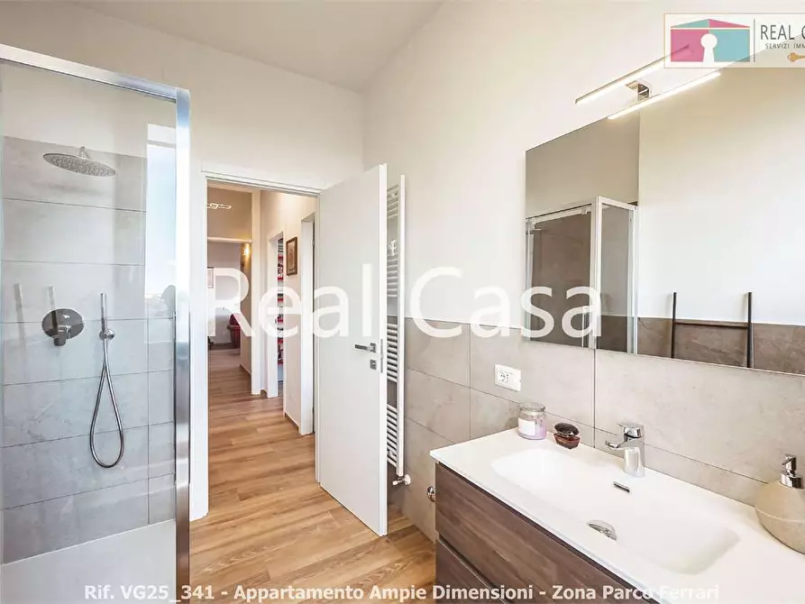 Immagine 28 di Quadrilocale in vendita  in Viale Corassori a Modena