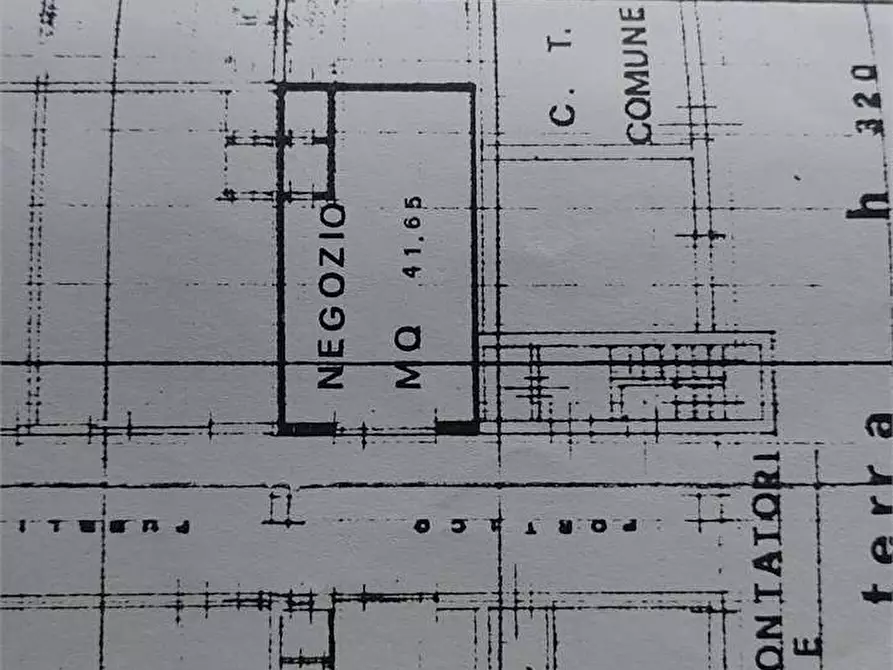 Immagine 1 di Negozio in affitto  in Via Dei Traeri  a Modena