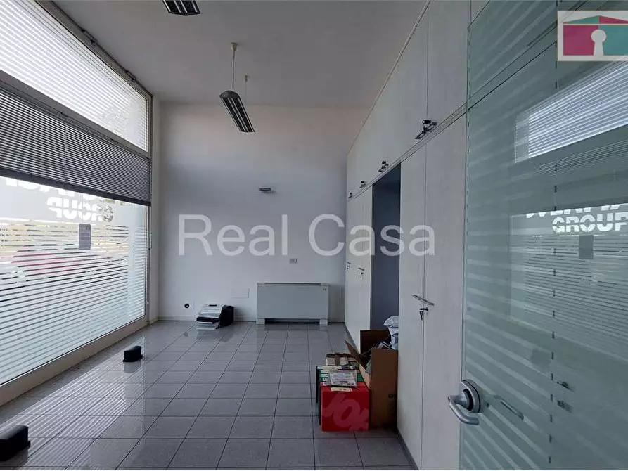 Immagine 10 di Ufficio in affitto  in Via Gerosa 32 a Modena