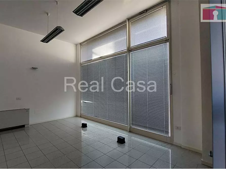 Immagine 19 di Ufficio in affitto  in Via Gerosa 32 a Modena