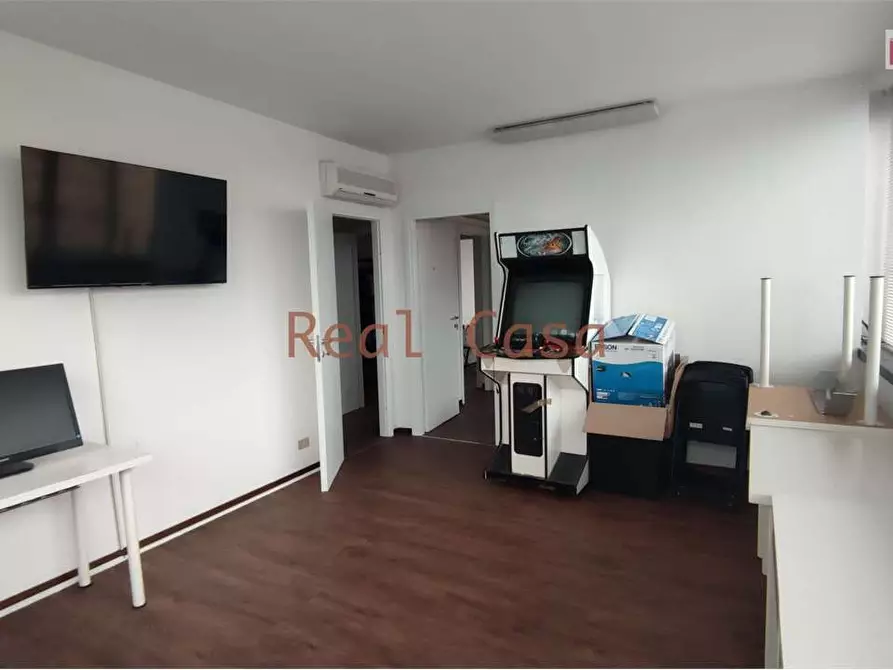 Immagine 1 di Ufficio in affitto  in Via Rainusso  a Modena