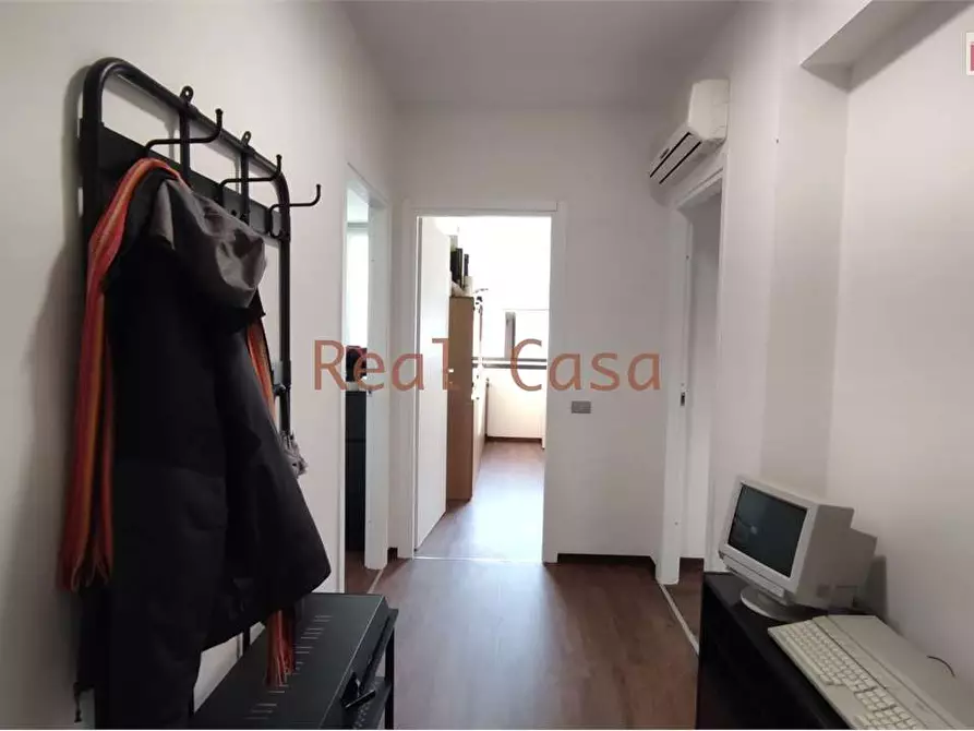 Immagine 10 di Ufficio in affitto  in Via Rainusso  a Modena