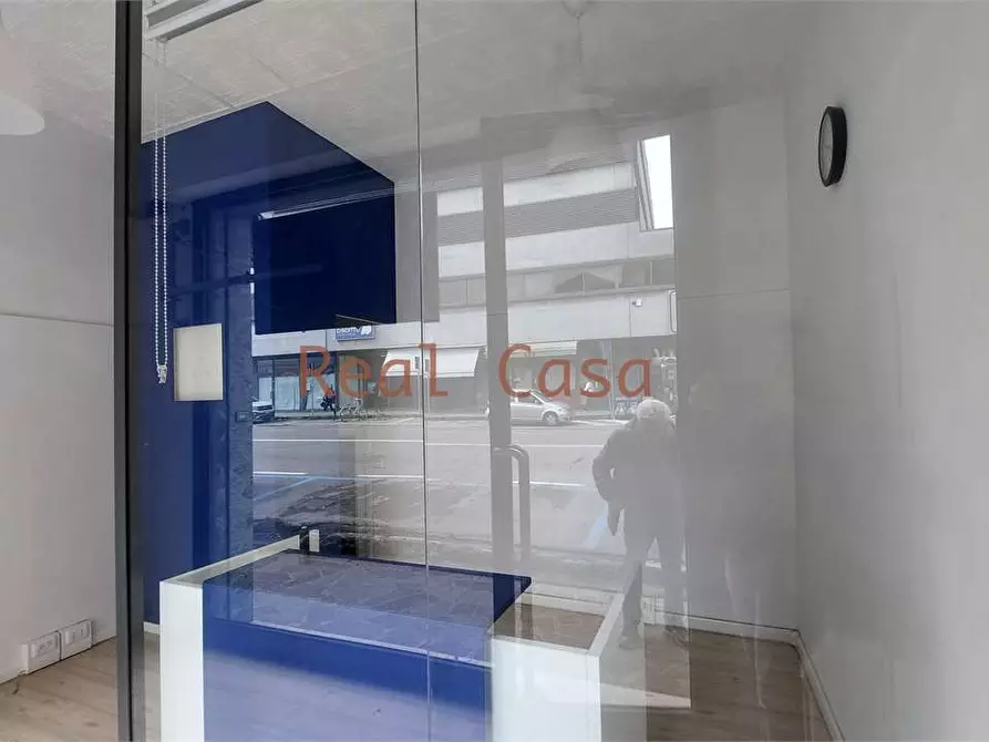 Immagine 6 di Ufficio in affitto  a Modena