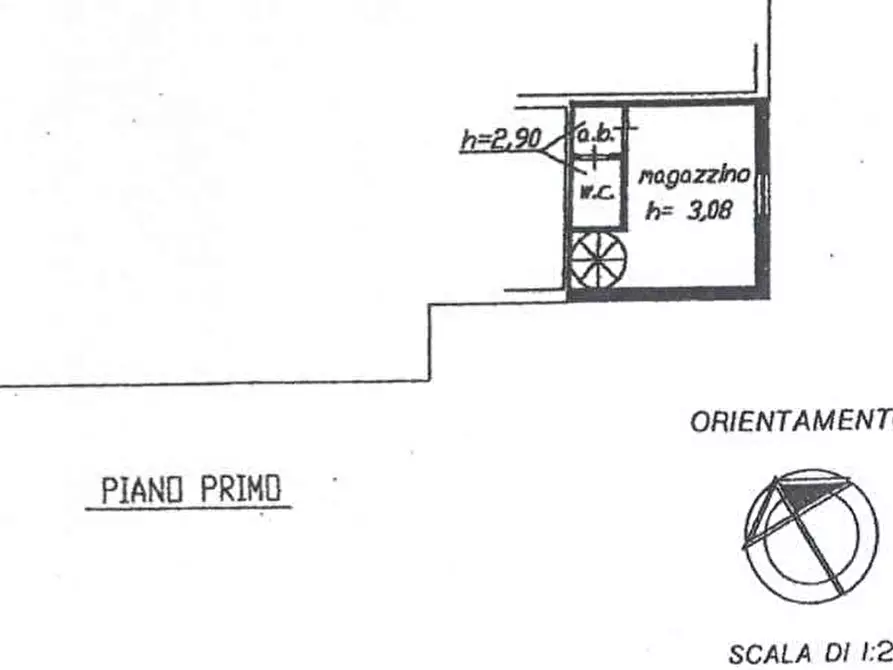 Immagine 16 di Negozio in affitto  a Modena