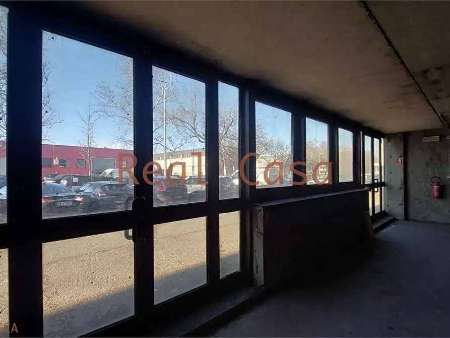 Immagine 1 di Laboratorio in vendita  in Viale Caduti Sul Lavoro a Modena