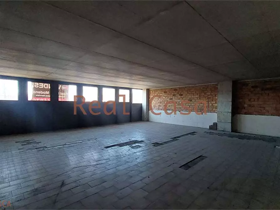 Immagine 3 di Laboratorio in vendita  in Viale Caduti Sul Lavoro a Modena