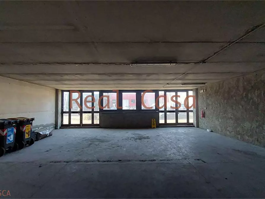 Immagine 4 di Laboratorio in vendita  in Viale Caduti Sul Lavoro a Modena