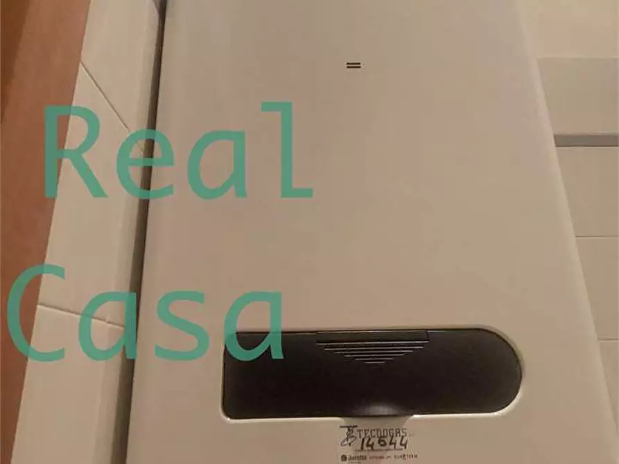 Immagine 24 di Ufficio in vendita  in Via Pienza a Modena