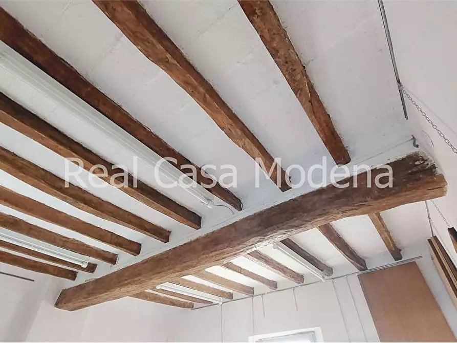 Immagine 9 di Ufficio in vendita  in Via Giardini 1023 a Modena