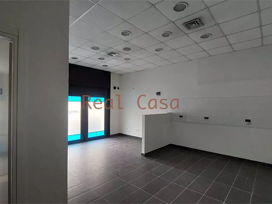 Immagine 20 di Laboratorio in affitto  a Modena