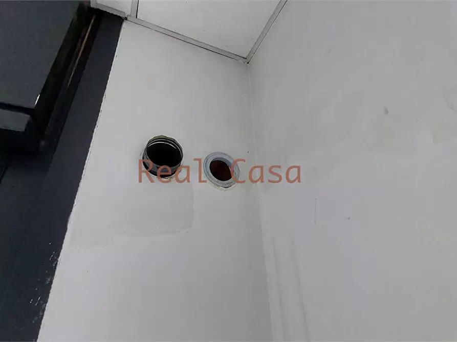 Immagine 22 di Laboratorio in affitto  a Modena