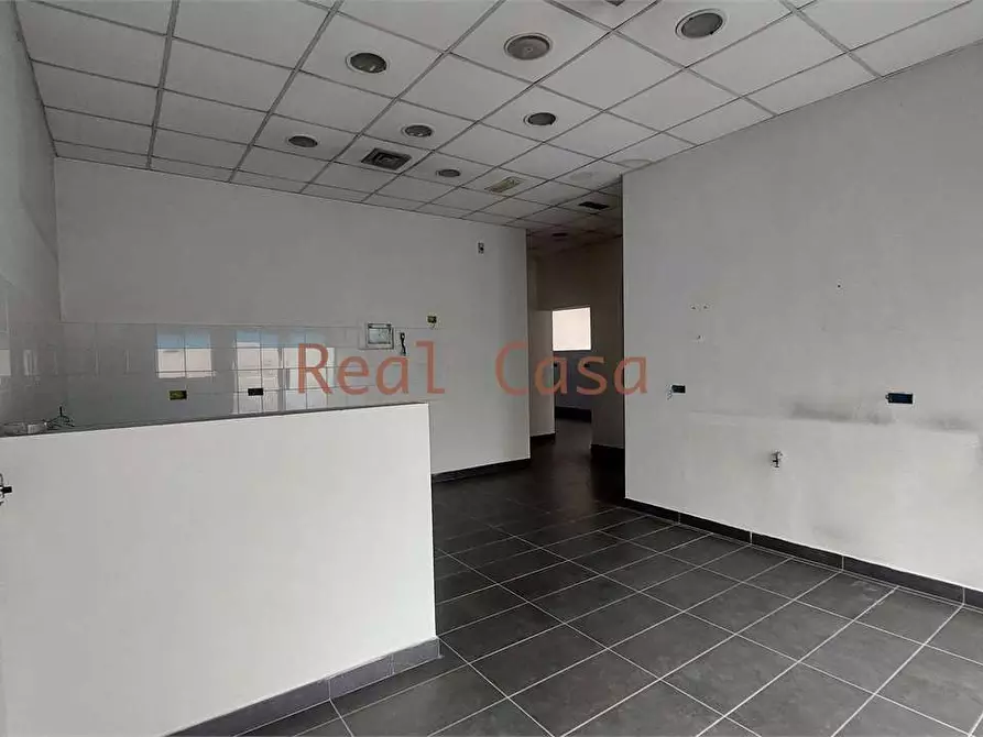 Immagine 25 di Laboratorio in affitto  a Modena