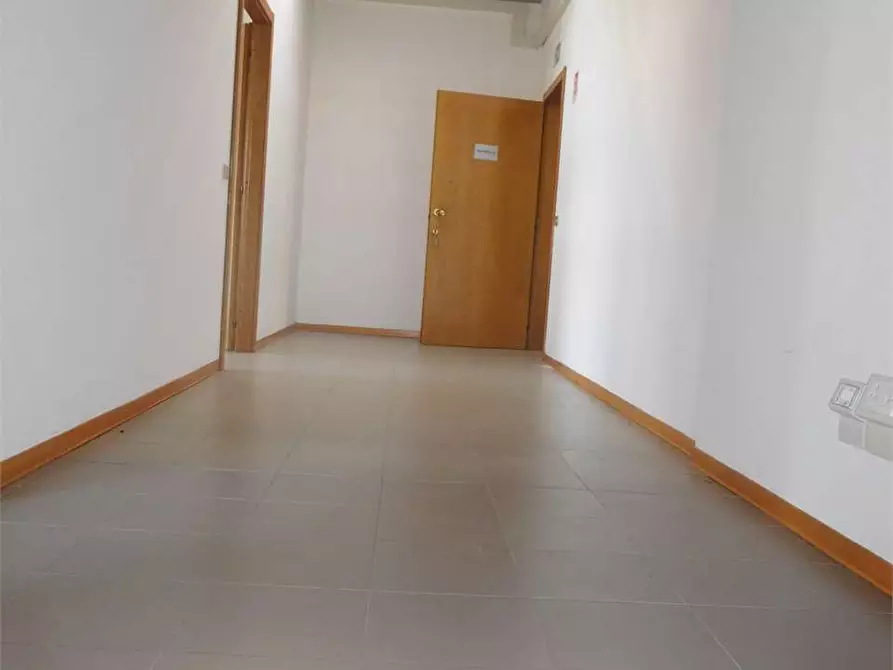 Immagine 4 di Ufficio in affitto  in Via Paltrinieri a Modena