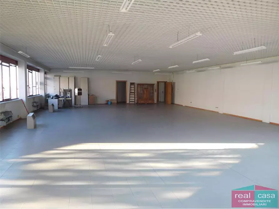 Immagine 9 di Ufficio in affitto  in Via Paltrinieri a Modena