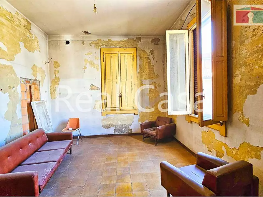 Immagine 1 di Casa indipendente in vendita  a Modena