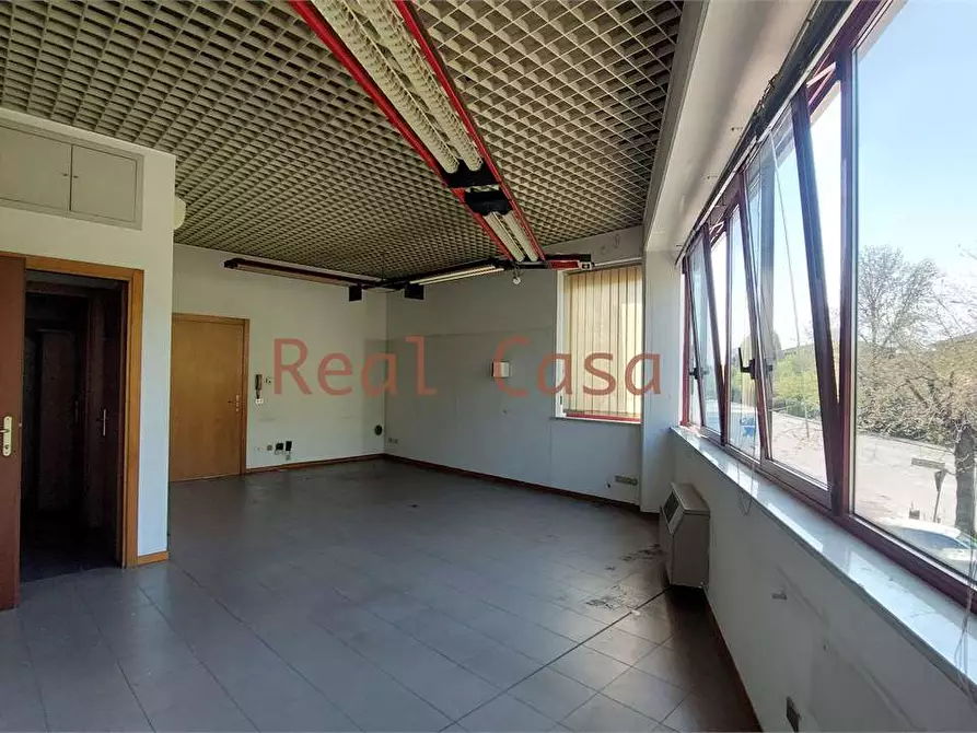 Immagine 16 di Ufficio in affitto  a Modena