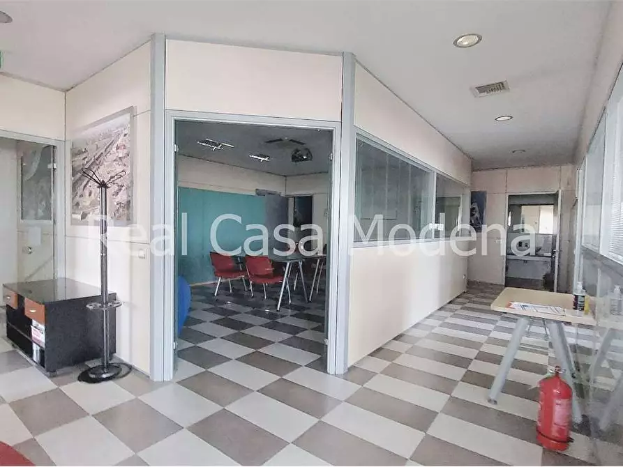 Immagine 13 di Ufficio in vendita  in Strada Sant'Anna  a Modena