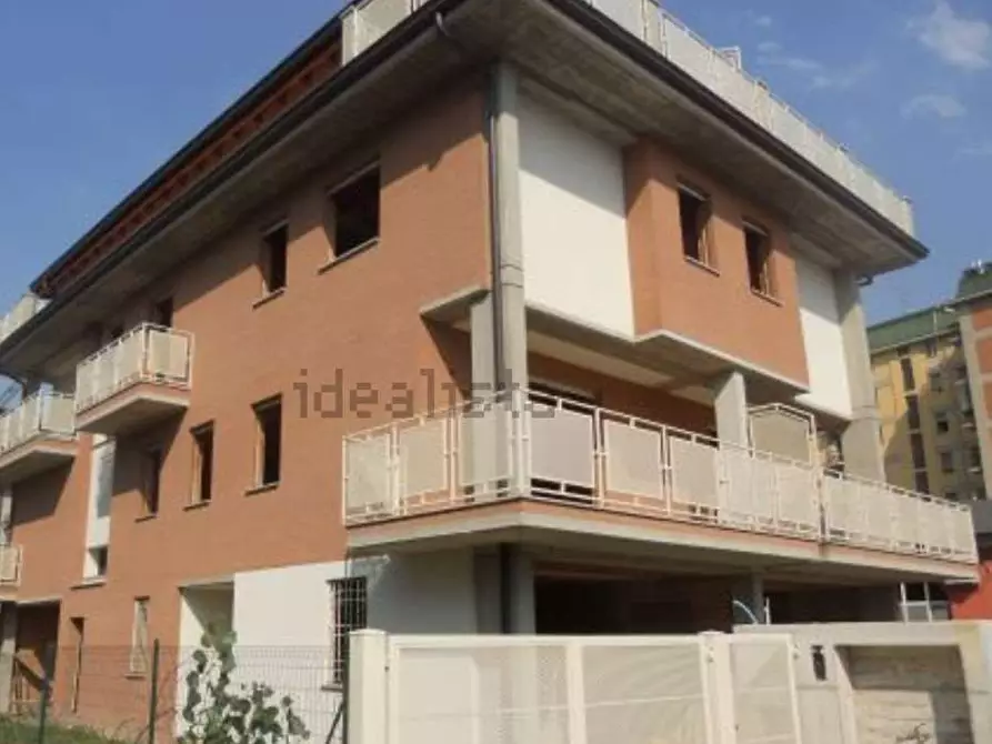 Immagine 12 di Casa bifamiliare in vendita  in Viale Corassori  a Modena