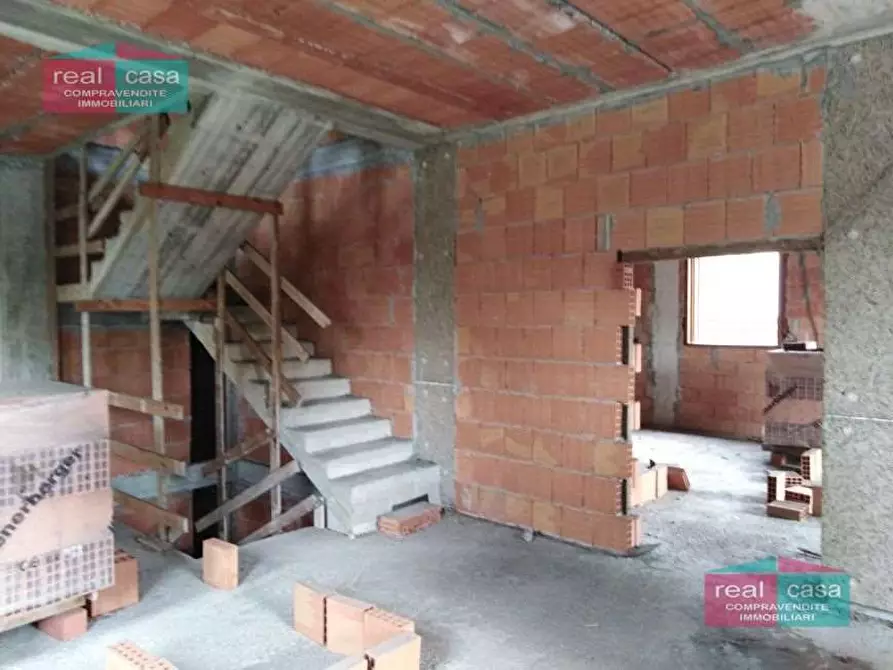 Immagine 13 di Casa bifamiliare in vendita  in Viale Corassori  a Modena