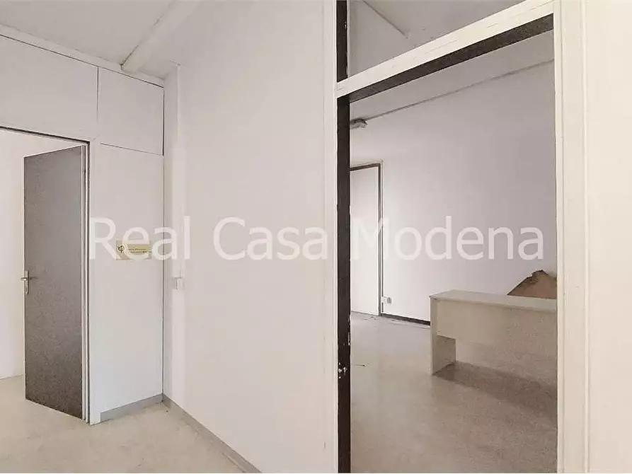 Immagine 23 di Ufficio in vendita  in Via Cagliostro a Modena