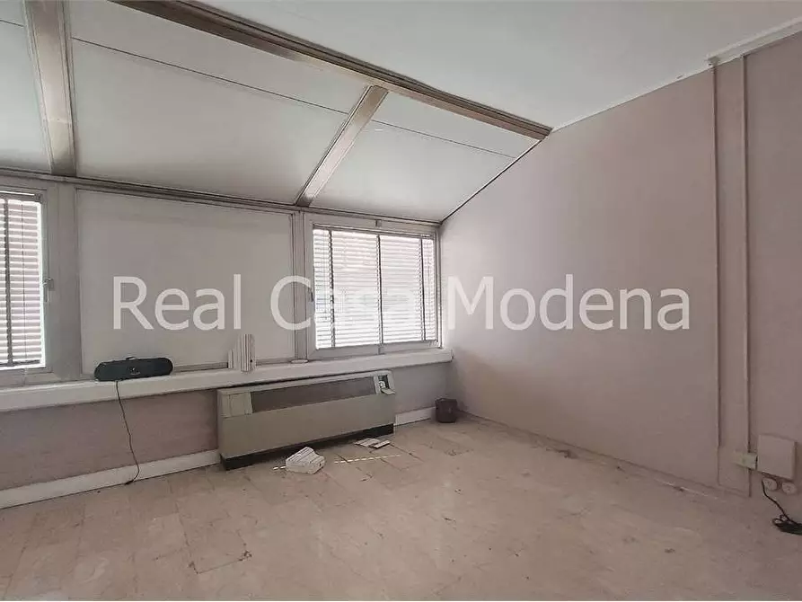 Immagine 24 di Ufficio in vendita  in Via Cagliostro a Modena