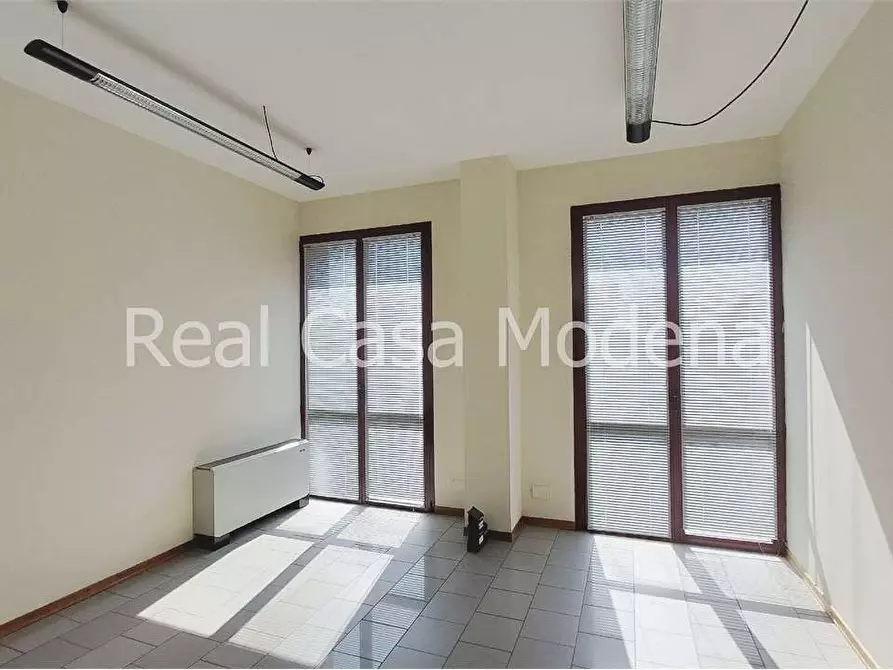 Immagine 16 di Ufficio in affitto  in VIa Marianini  a Modena