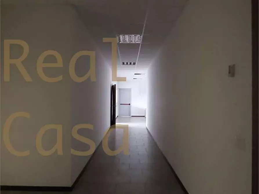 Immagine 28 di Laboratorio in affitto  in Via Livingstone  a Modena