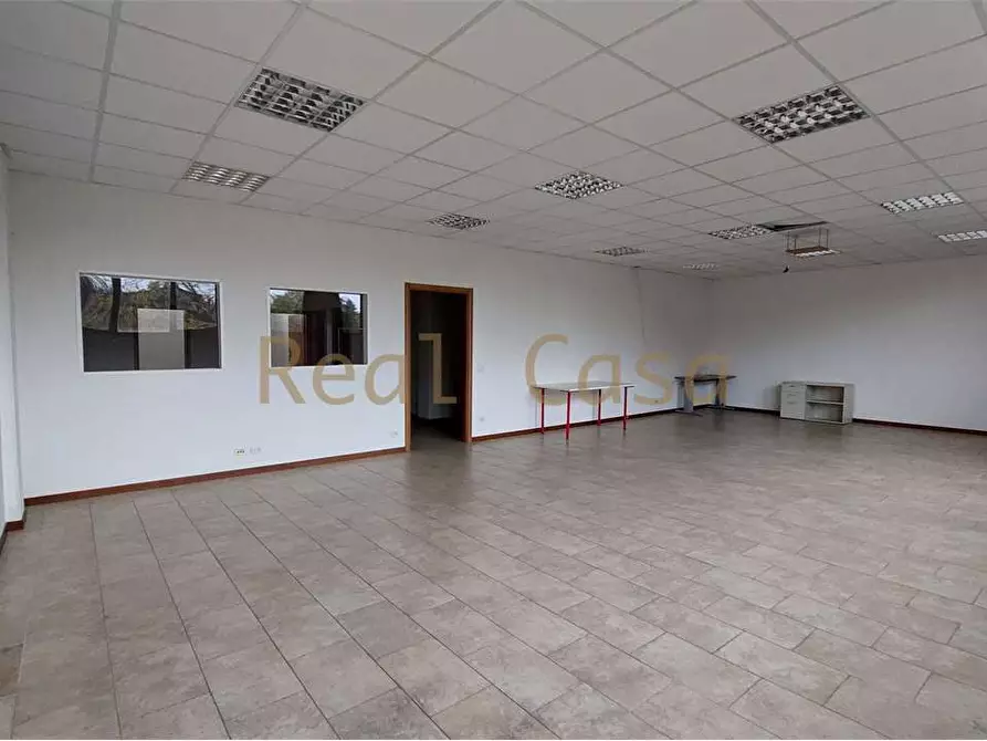 Immagine 1 di Laboratorio in vendita  a Modena