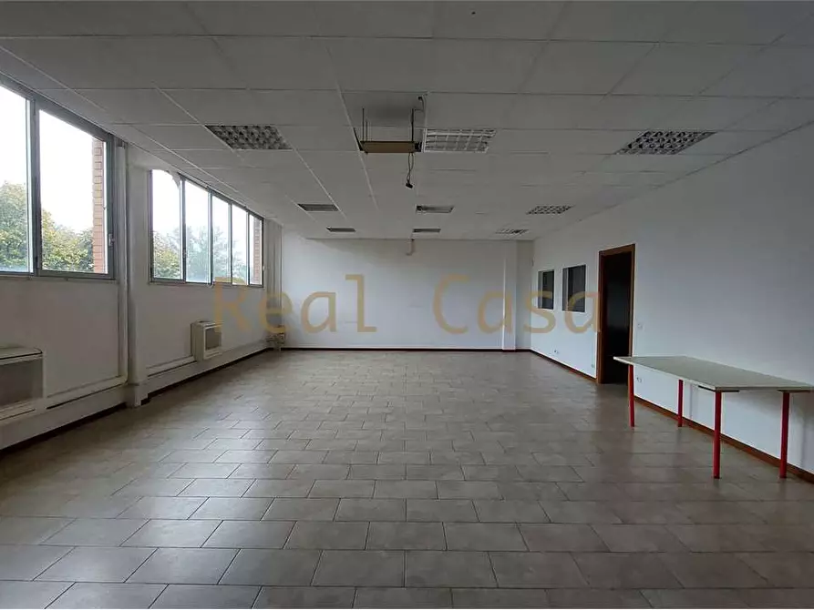 Immagine 6 di Laboratorio in vendita  a Modena