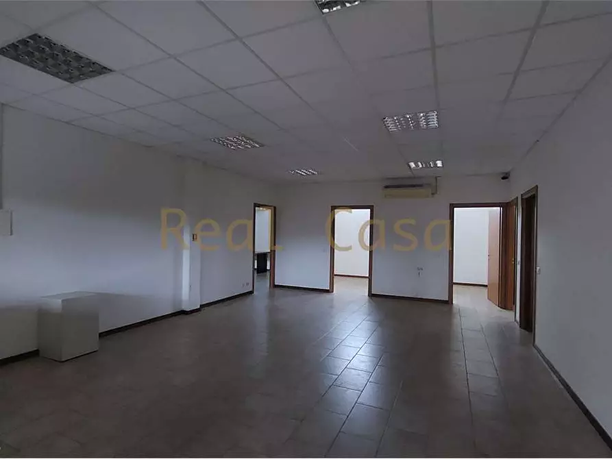 Immagine 7 di Laboratorio in vendita  a Modena