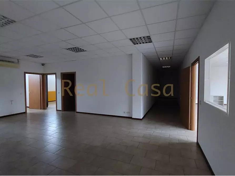 Immagine 8 di Laboratorio in vendita  a Modena