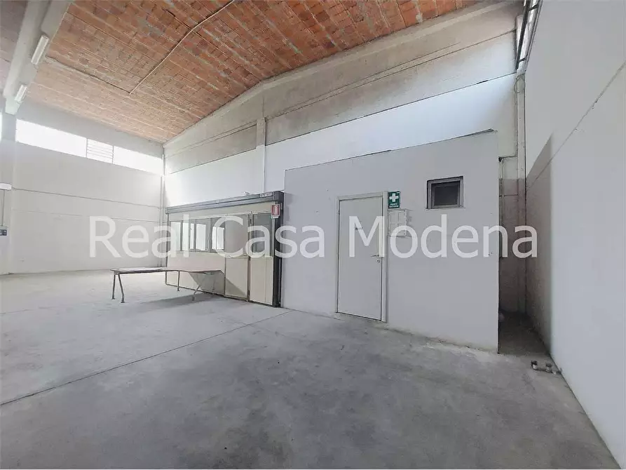 Immagine 5 di Capannone industriale in affitto  a Maranello