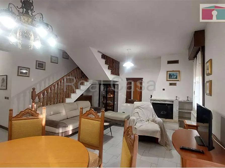 Immagine 7 di Villa in affitto  in Via Galli a Modena