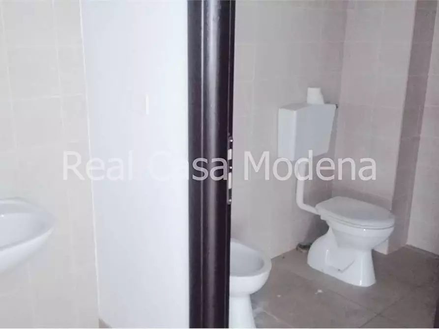 Immagine 7 di Negozio in affitto  in Via quattropassi  a Formigine