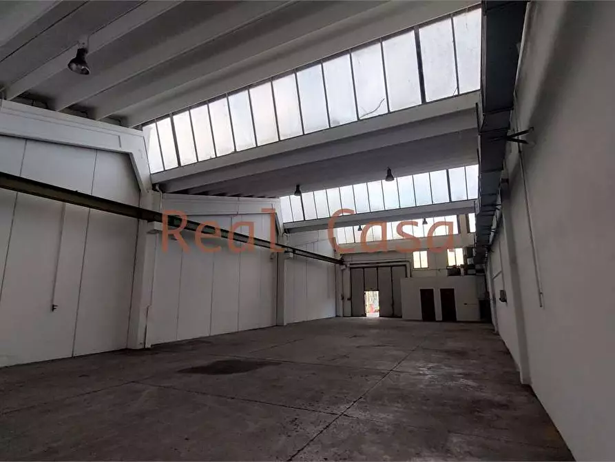 Immagine 2 di Capannone industriale in vendita  in Via Porpora a Modena