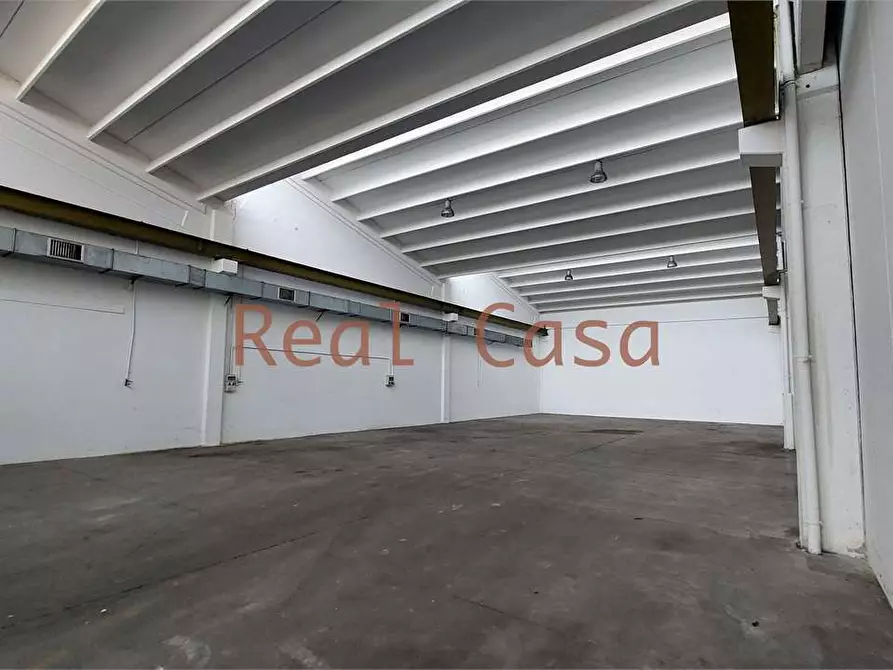 Immagine 10 di Capannone industriale in vendita  in Via Porpora a Modena