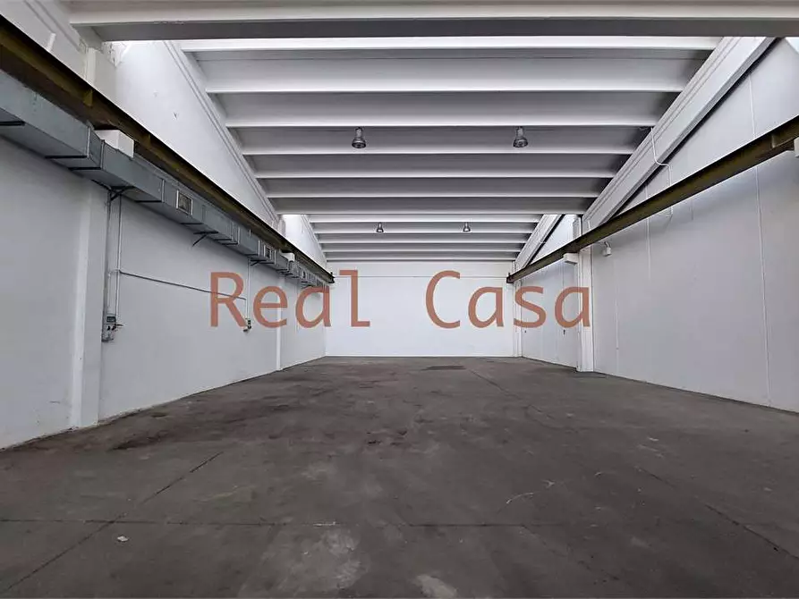 Immagine 13 di Capannone industriale in vendita  in Via Porpora a Modena